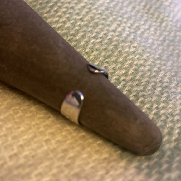 Scroll NWOT Silver Tone Toe Ring - Picture 2 of 2